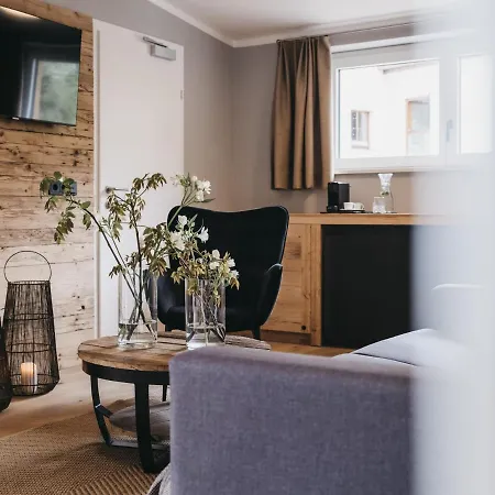 Hotel Vaya Post
